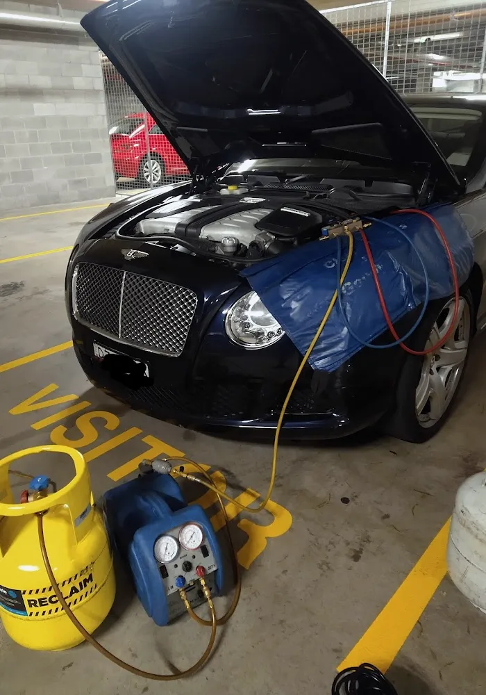 Mobile mechanic Auto Air Solutions Mobile A.C Regas and Repairs