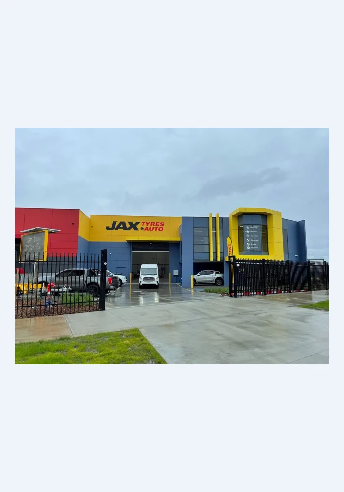 Mobile mechanic JAX Tyres & Auto Clyde North