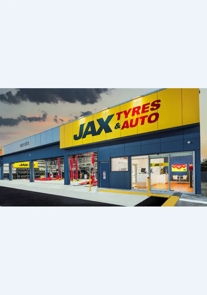 Mobile mechanic JAX Tyres & Auto Orange