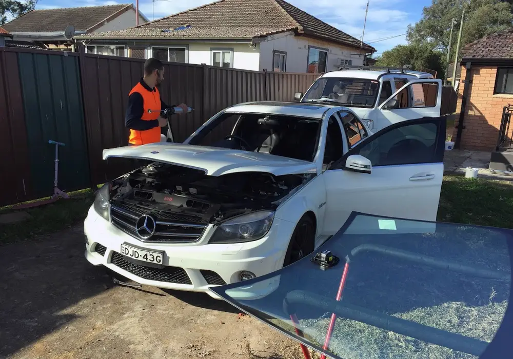 Mobile mechanic JD Windscreens